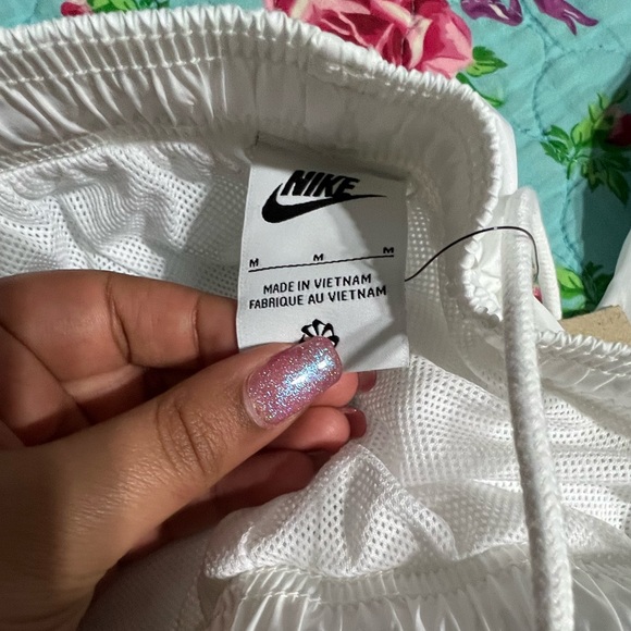 Nike White & Cream Sweatpants - Picture 5 of 5